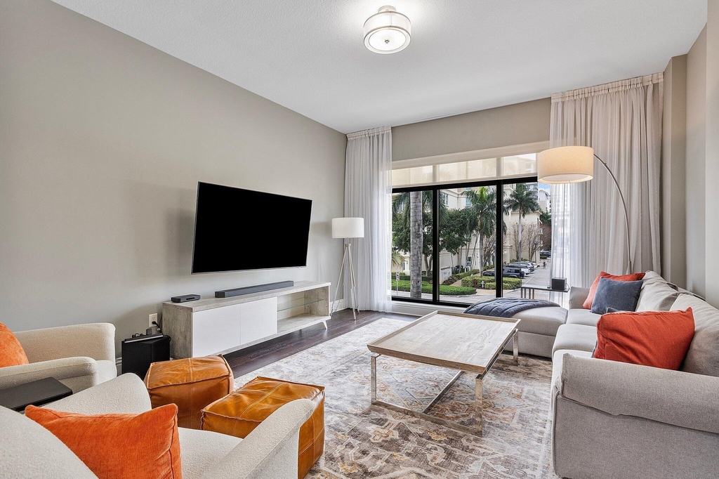 200 E Palmetto Park Road - Photo 1