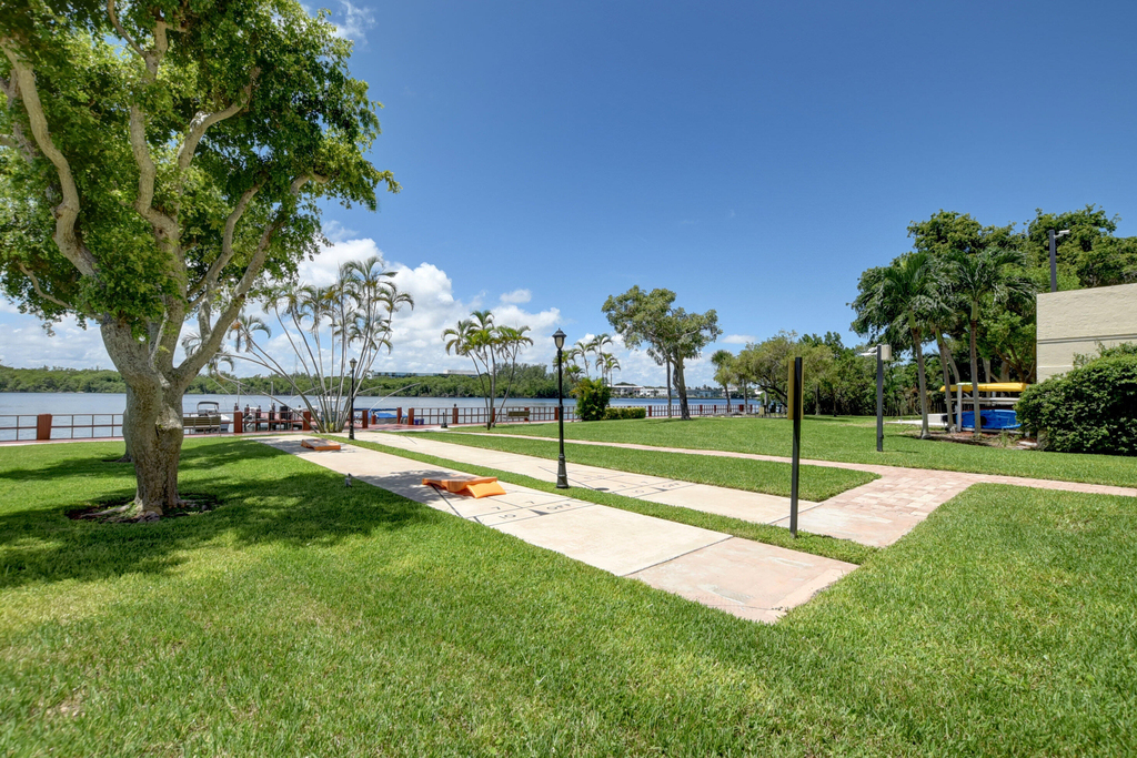 2121 N Ocean Boulevard - Photo 41