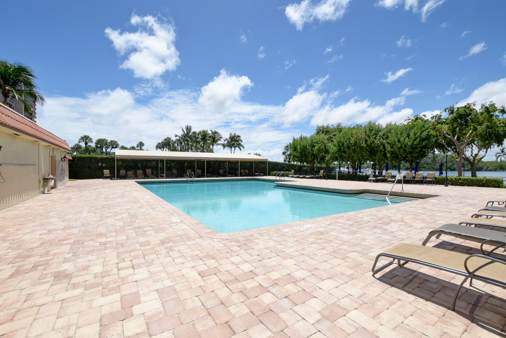 2121 N Ocean Boulevard - Photo 40