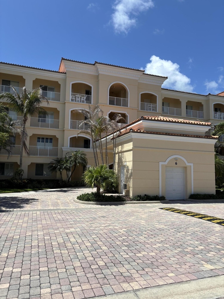 6 E Harbour Isle Dr Drive E - Photo 0