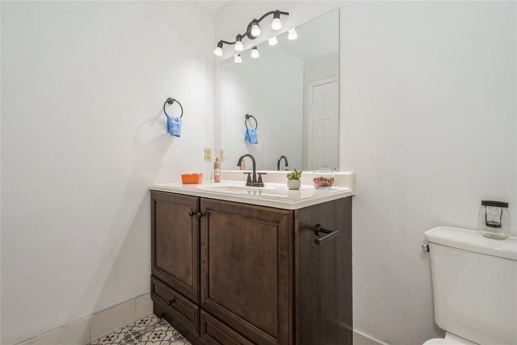 8208 Nw 8th Place Nw - Photo 17