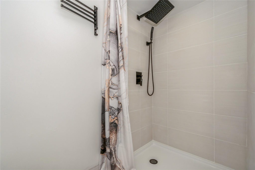 8208 Nw 8th Place Nw - Photo 18