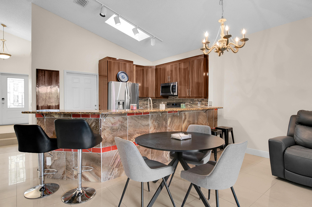 7705 Forest Green Lane - Photo 8