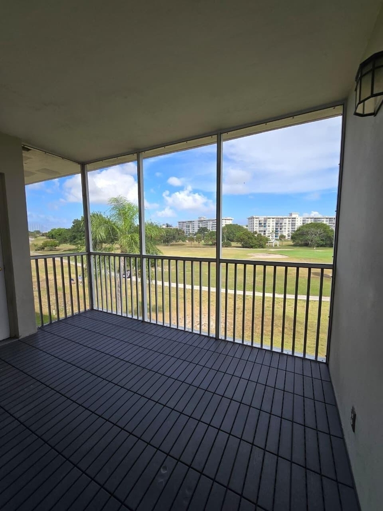 2900 N Palm Aire Drive N - Photo 6