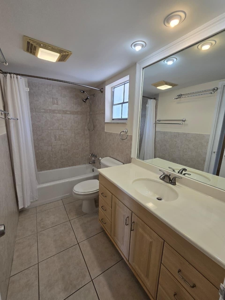 2900 N Palm Aire Drive N - Photo 5