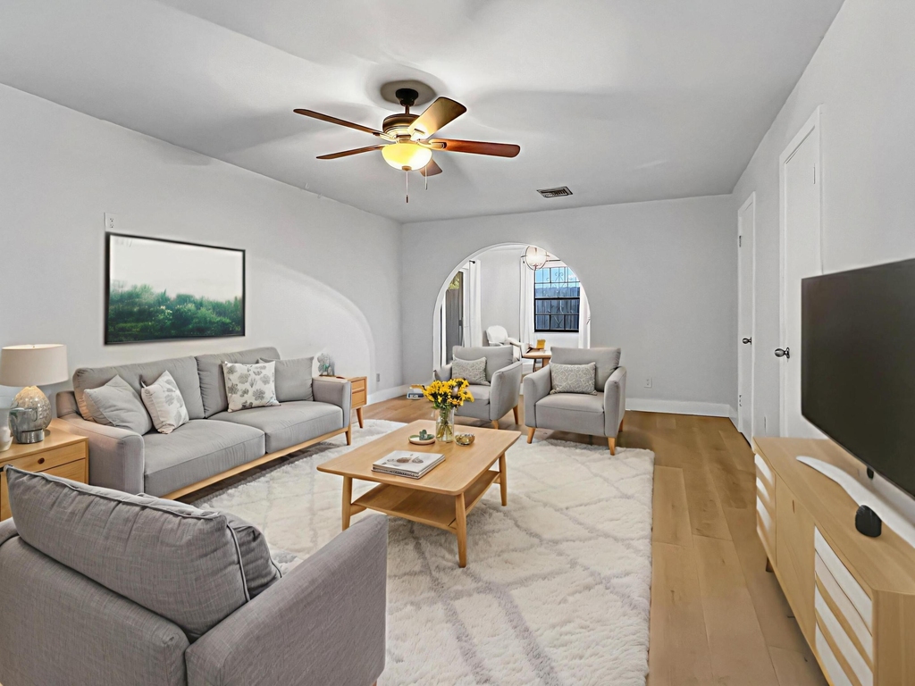 1202 N Andrews Avenue - Photo 0