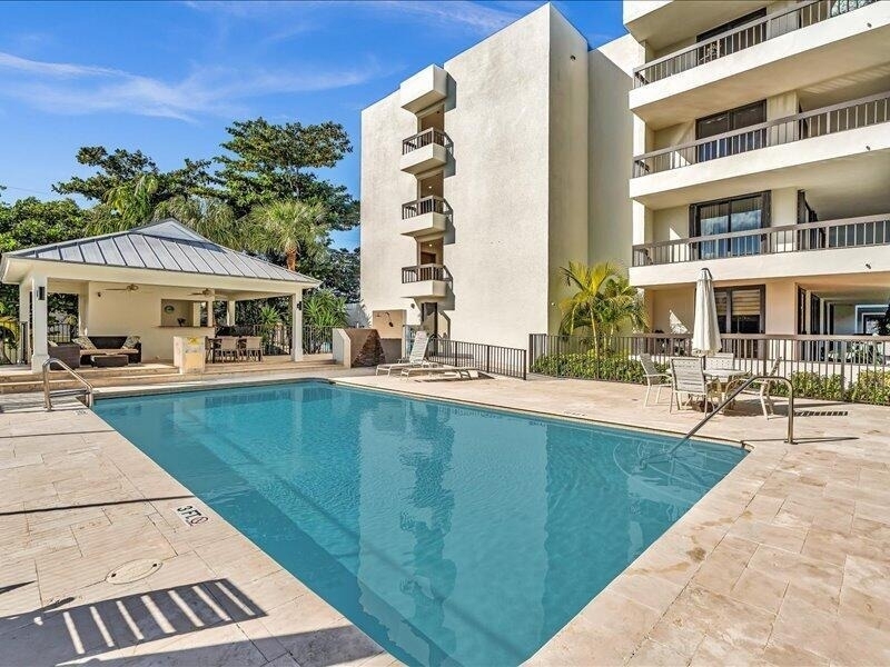 277 N Ocean Boulevard - Photo 0