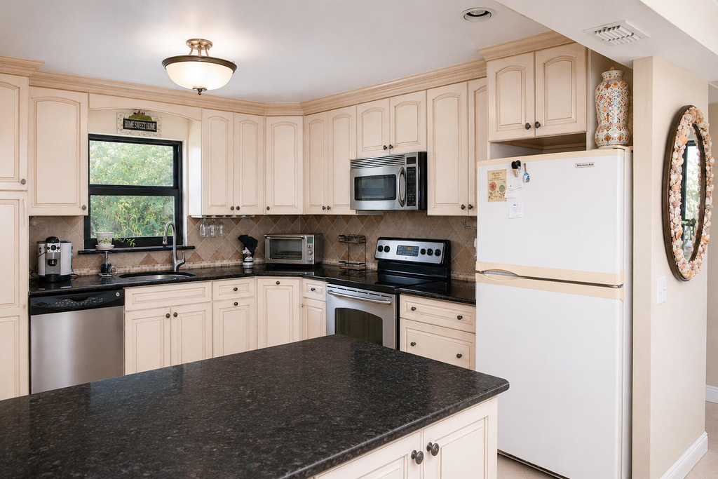 277 N Ocean Boulevard - Photo 18