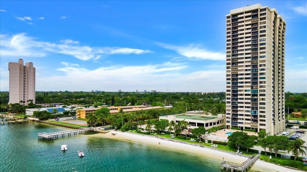 5600 N Flagler Drive - Photo 1