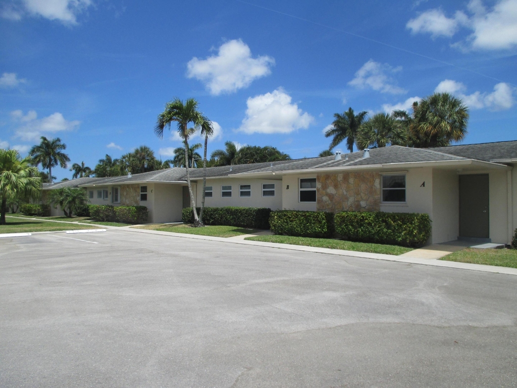 2715 Emory Drive E - Photo 3