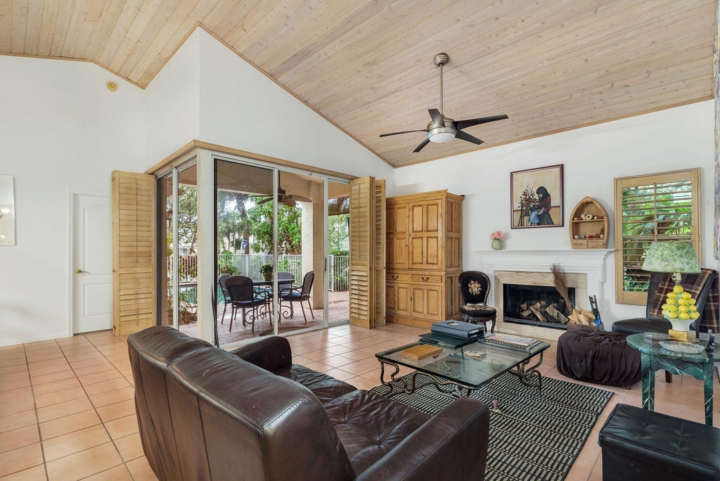 9358 Heathridge Drive - Photo 2