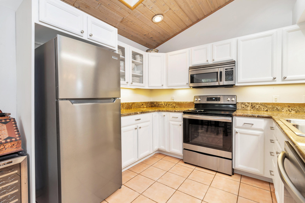 9358 Heathridge Drive - Photo 5