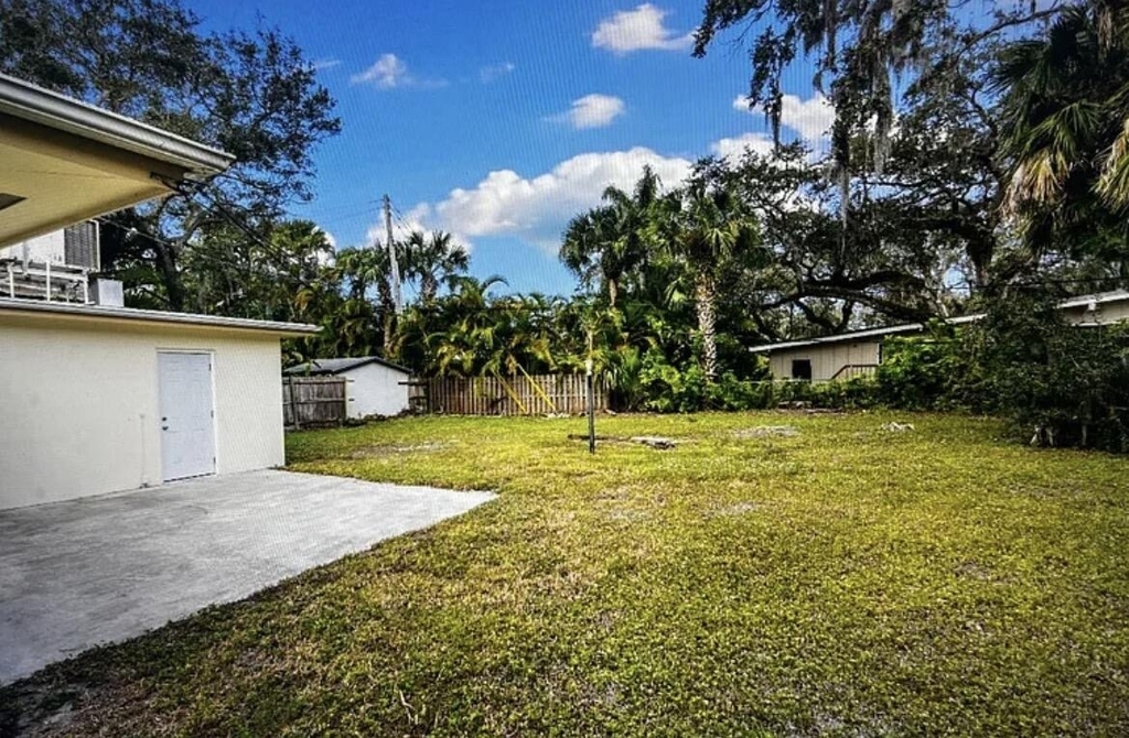 515 Cypress Road - Photo 2