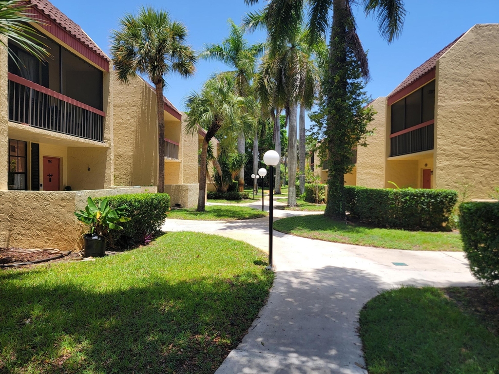 791 Se 1st Way - Photo 18