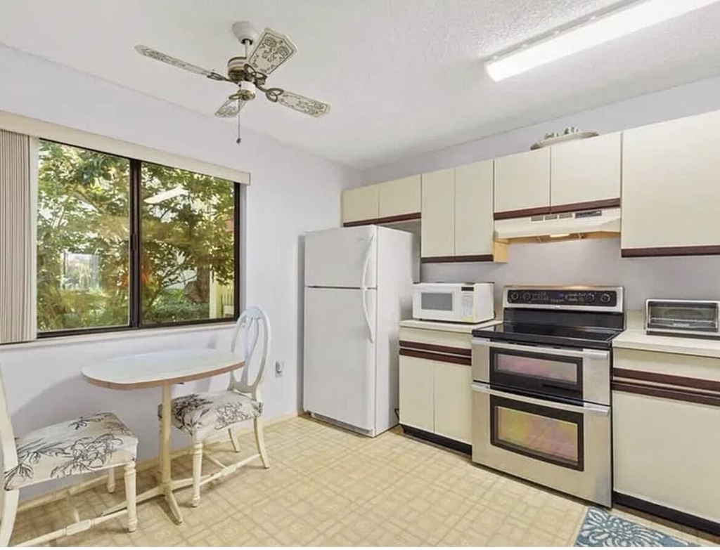 5790 Marina Drive - Photo 4