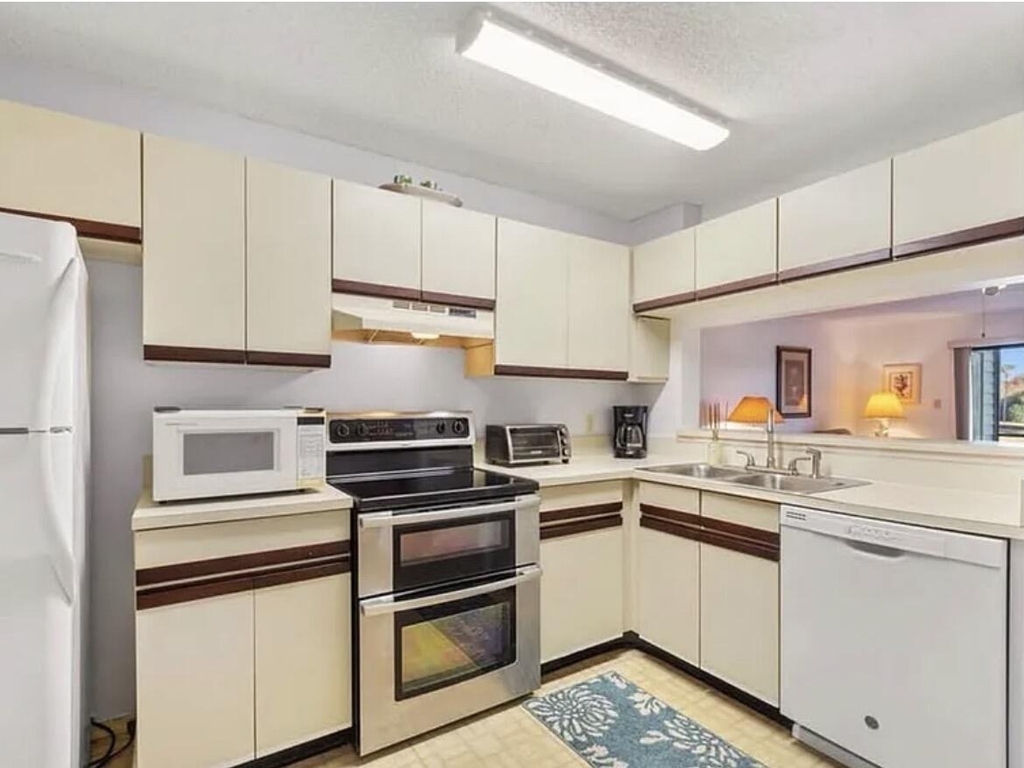 5790 Marina Drive - Photo 5