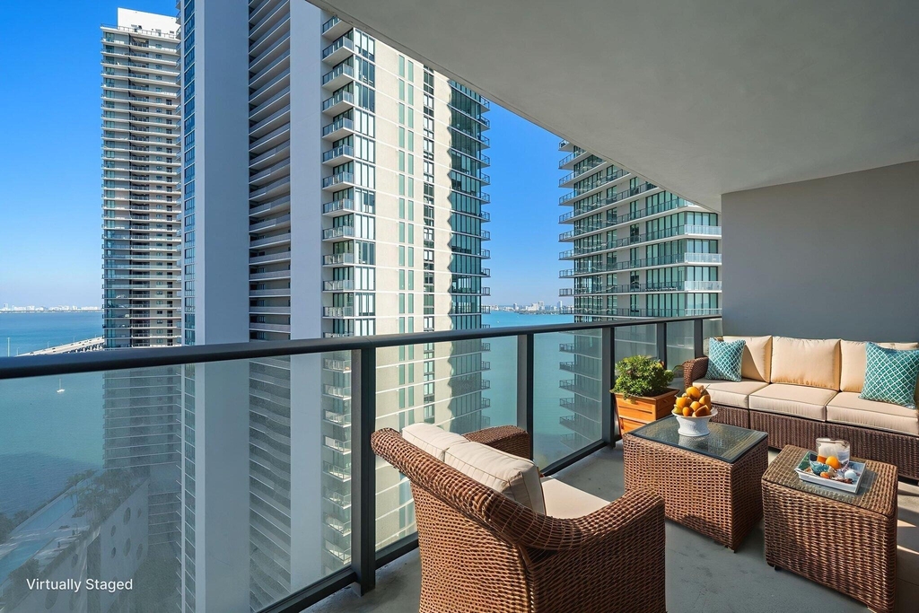 501 Ne 31 Street - Photo 1