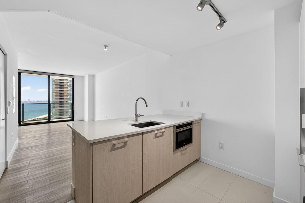 501 Ne 31 Street - Photo 14