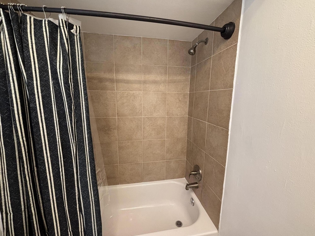 1112 Lake Terrace - Photo 14