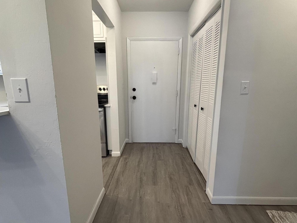 1112 Lake Terrace - Photo 17