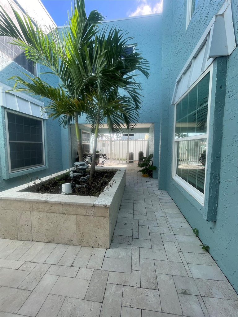 2708 Ne 14th Street Causeway - Photo 72