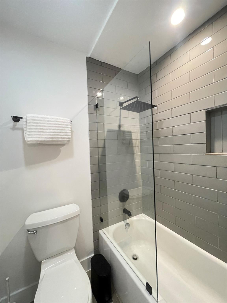 2708 Ne 14th Street Causeway - Photo 53