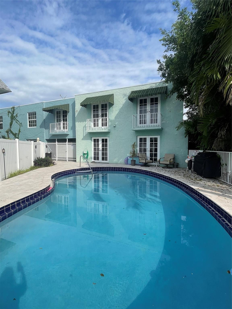 2708 Ne 14th Street Causeway - Photo 6