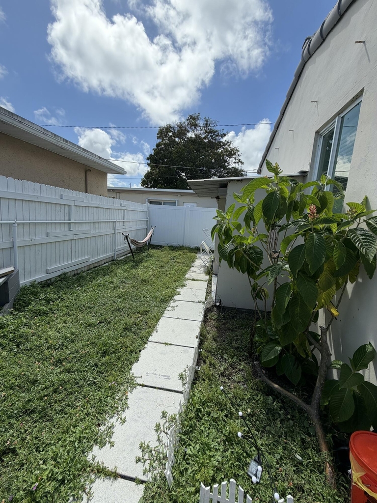 1830 Garfield Street - Photo 13