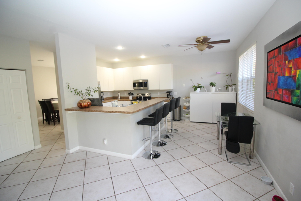 1396 Banyan Way - Photo 4