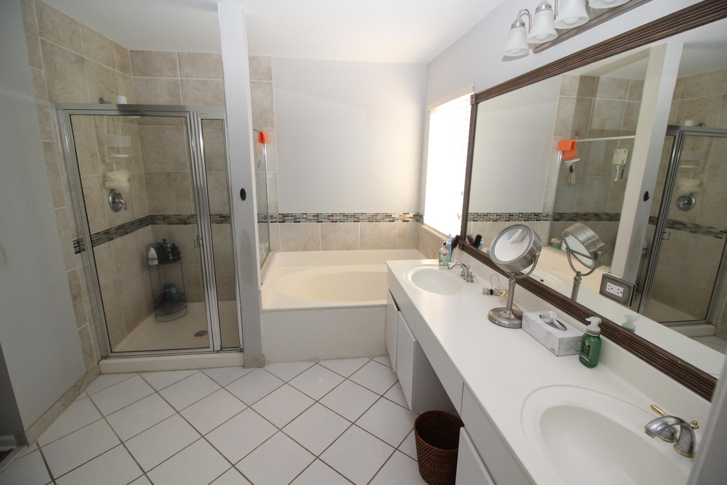 1396 Banyan Way - Photo 16
