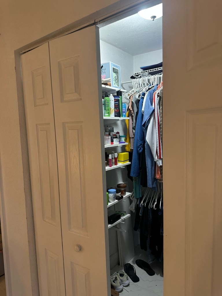1420 N 70th Avenue - Photo 19