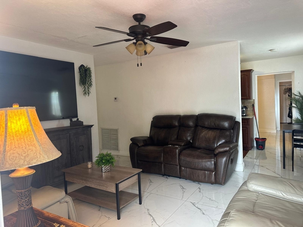 1420 N 70th Avenue - Photo 23