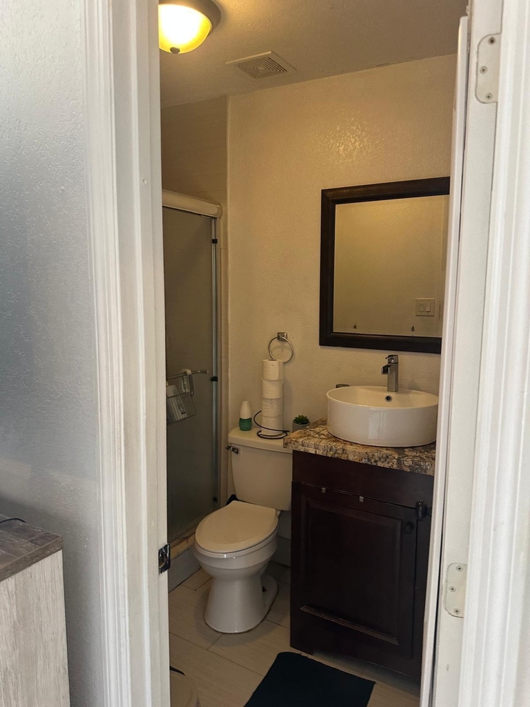 1420 N 70th Avenue - Photo 12