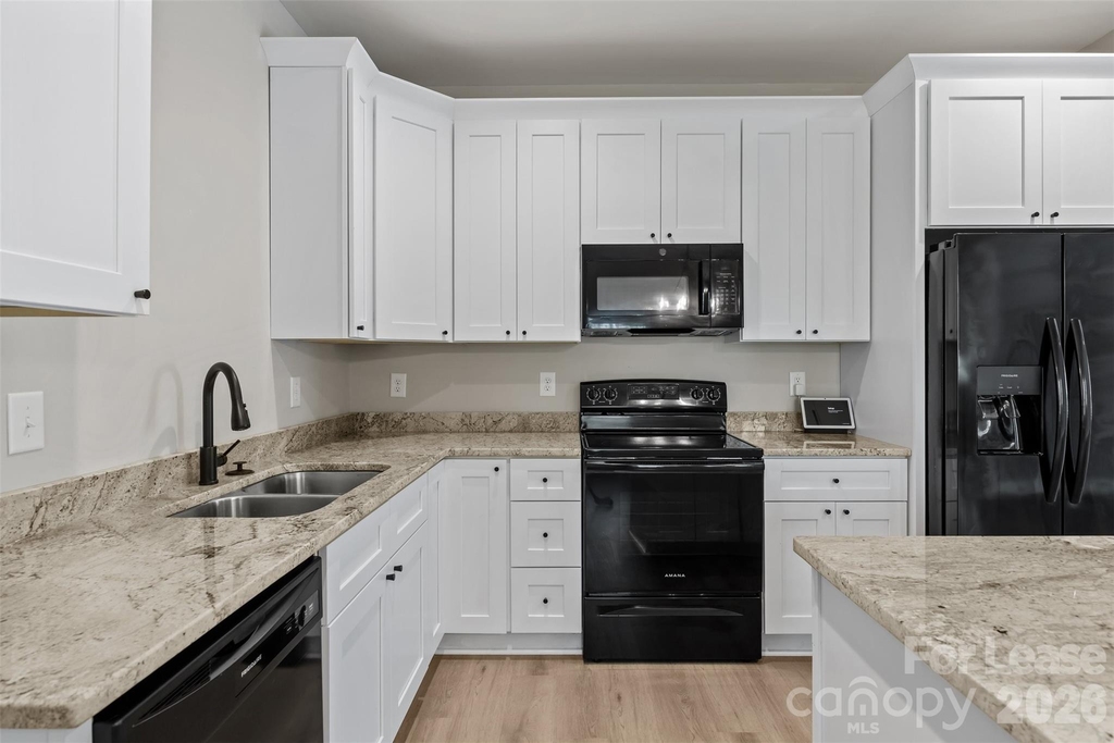 3130 Celia Avenue - Photo 9