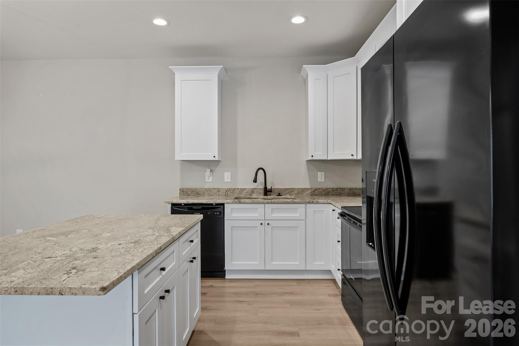 3130 Celia Avenue - Photo 16