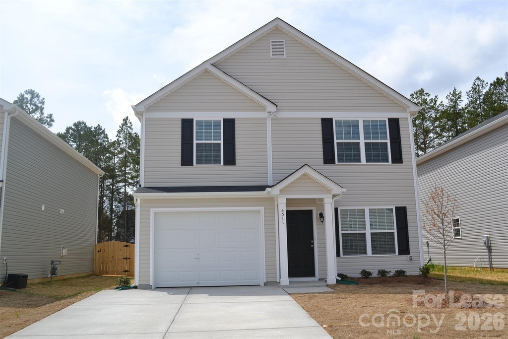 4511 Trunk Bay Drive - Photo 0