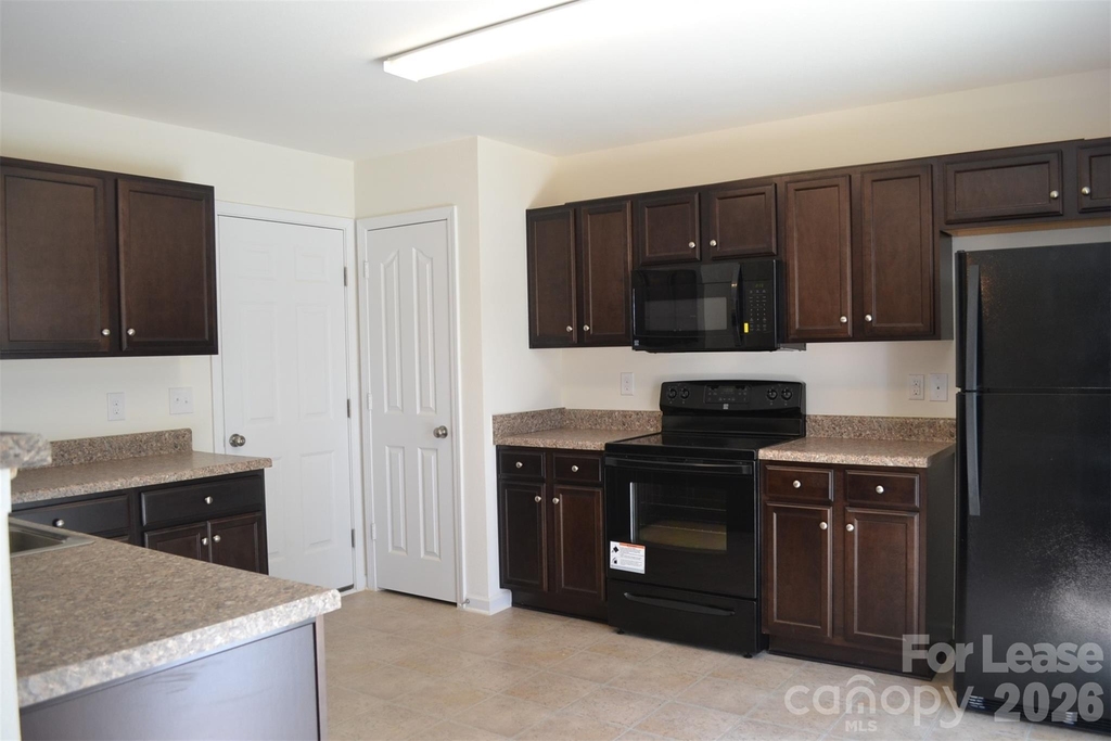 4511 Trunk Bay Drive - Photo 5