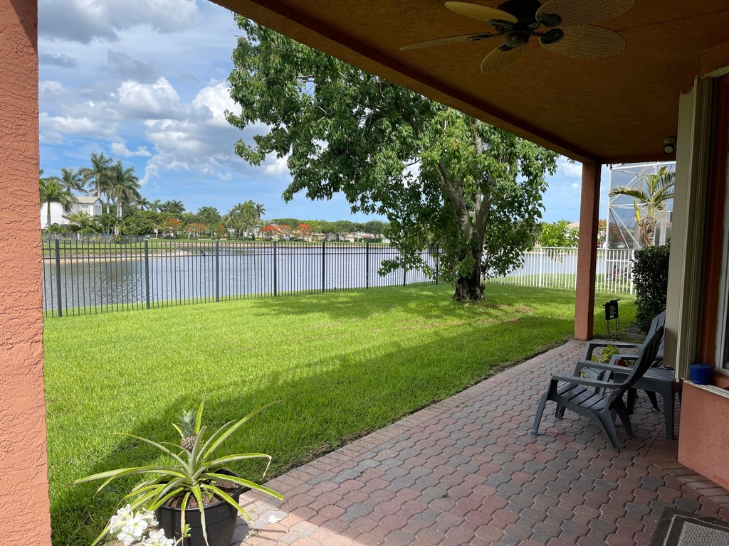 9828 Stover Way - Photo 3