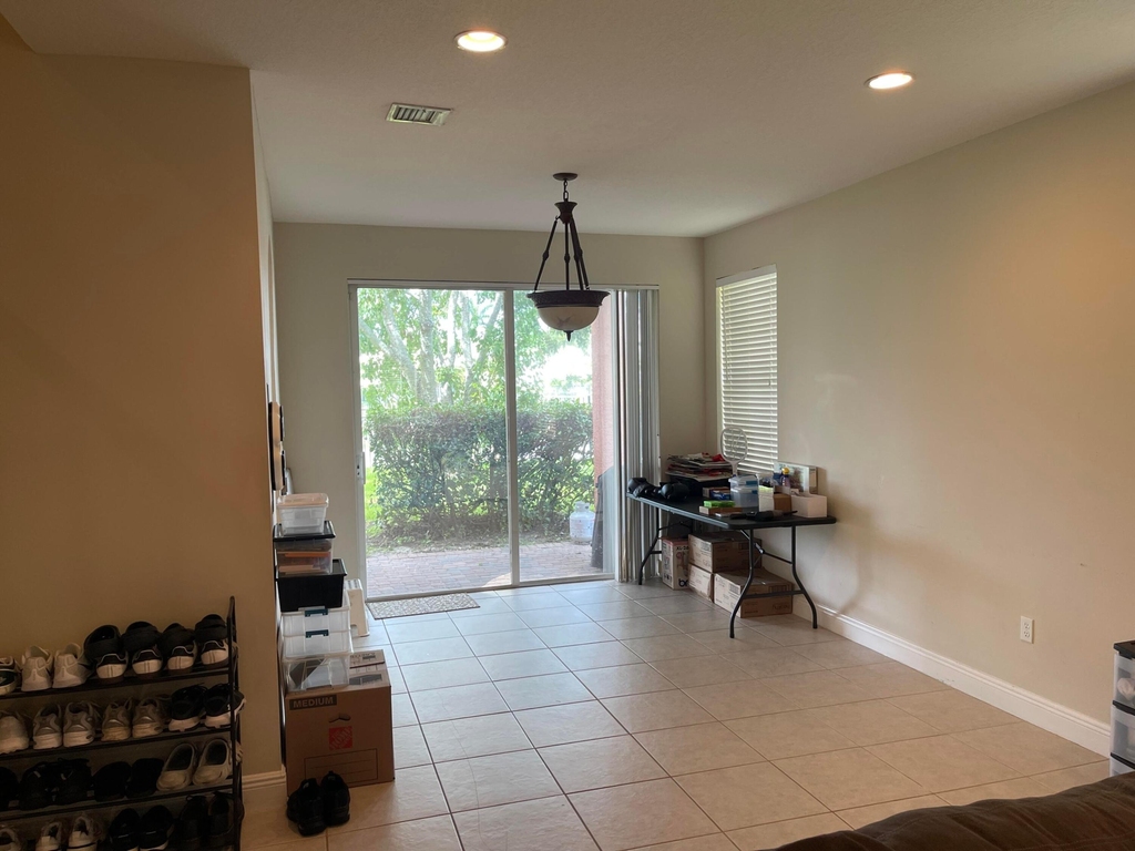 9828 Stover Way - Photo 10