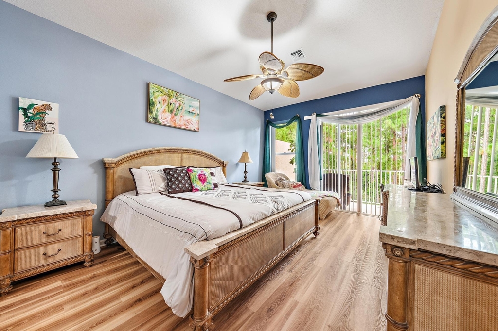 9224 Wentworth Lane - Photo 3