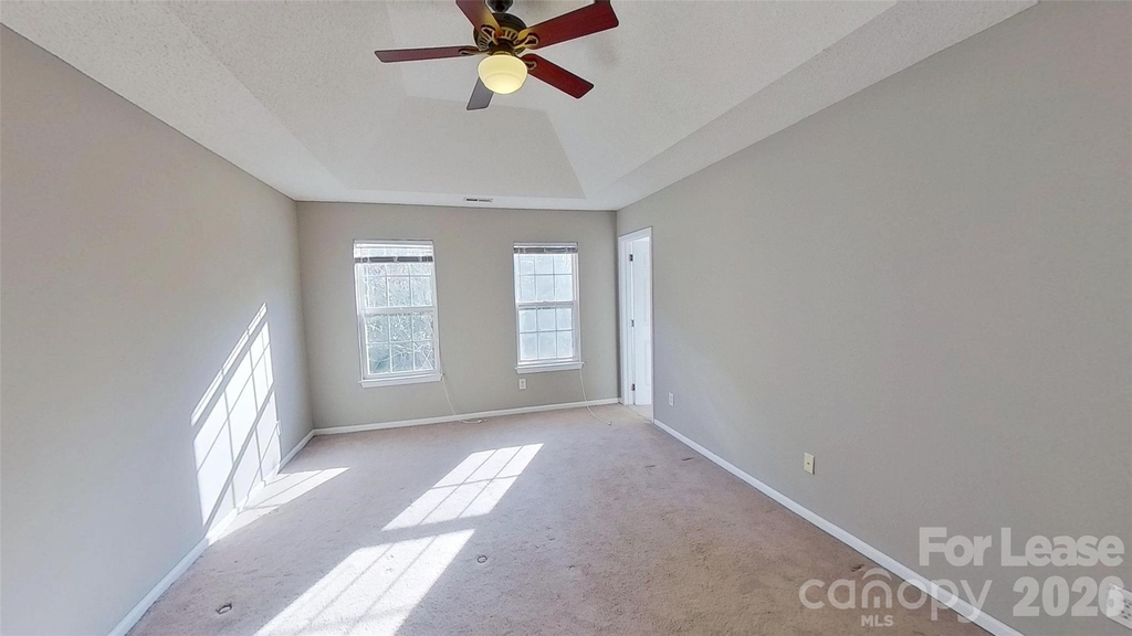 7236 Rock Island Road - Photo 8