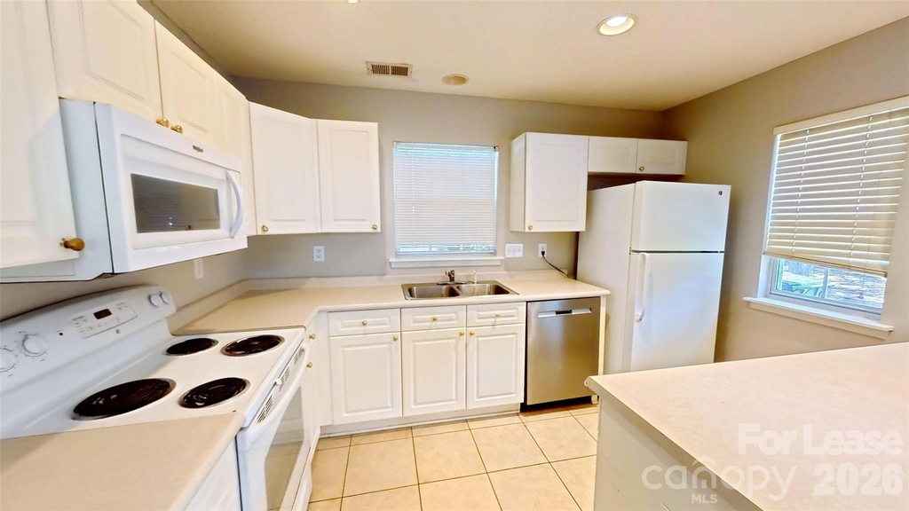 2205 Cigar Court - Photo 4