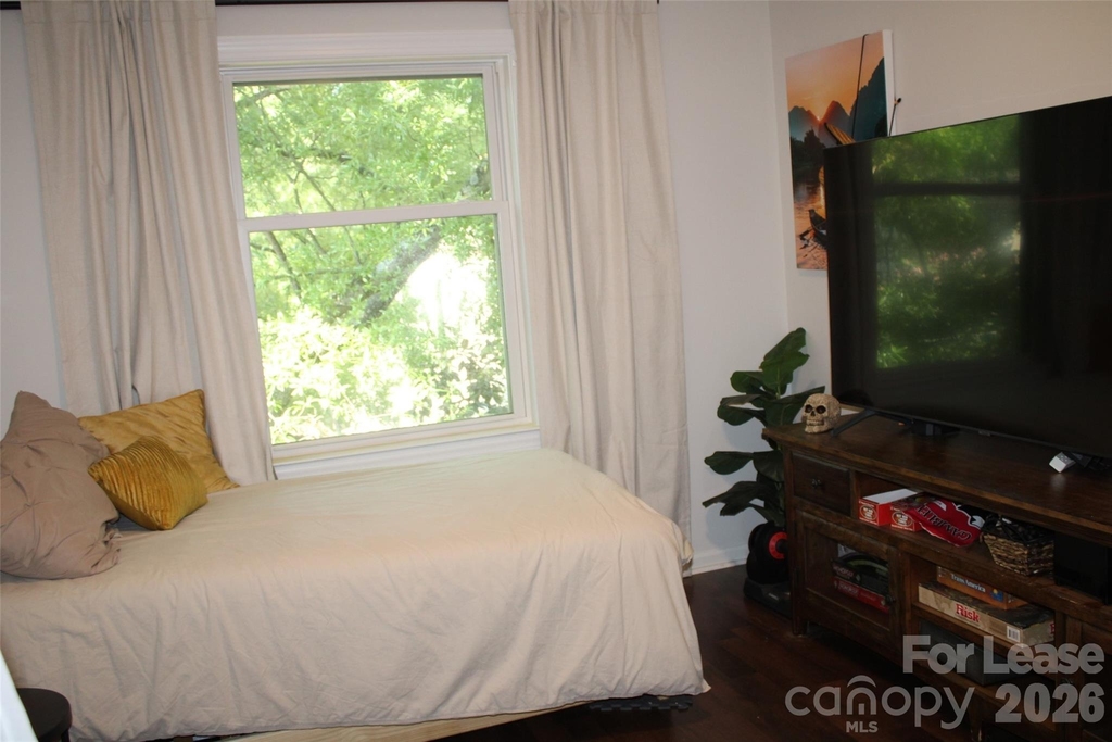 430 Queens Road - Photo 16
