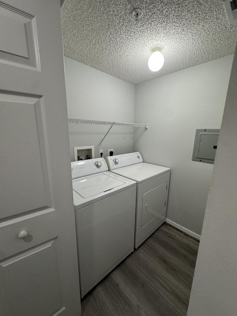 1106 Tuscany Way - Photo 3