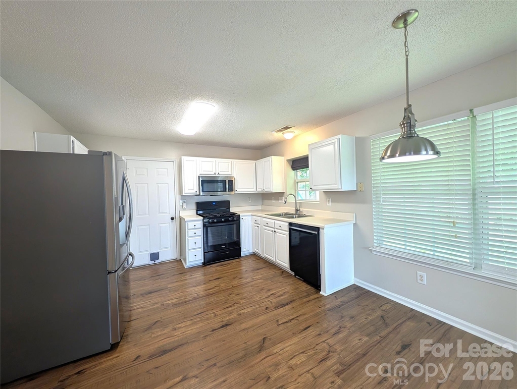 7603 Lullwater Cove - Photo 5