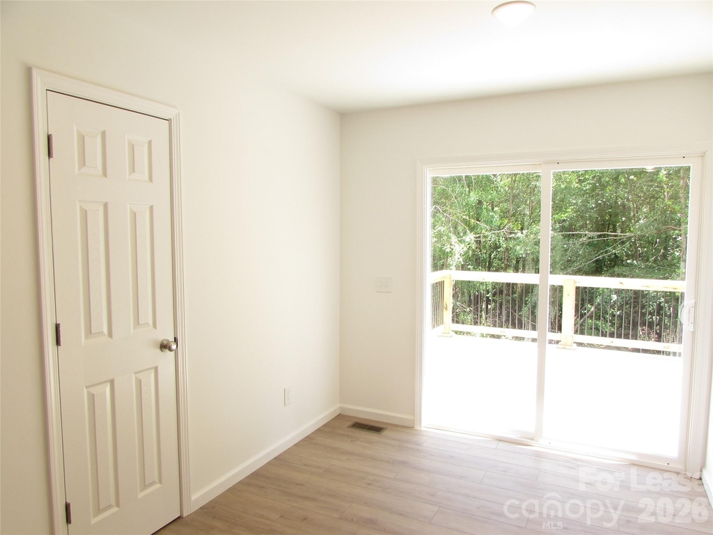111 Dorchester Lane - Photo 4