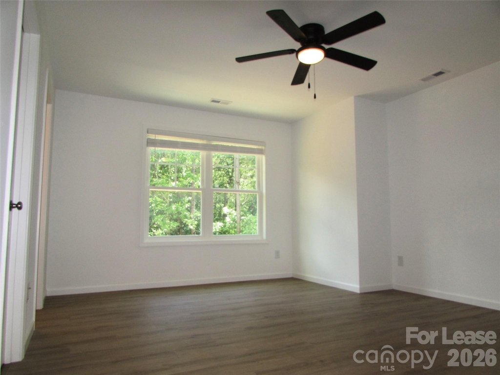 111 Dorchester Lane - Photo 3