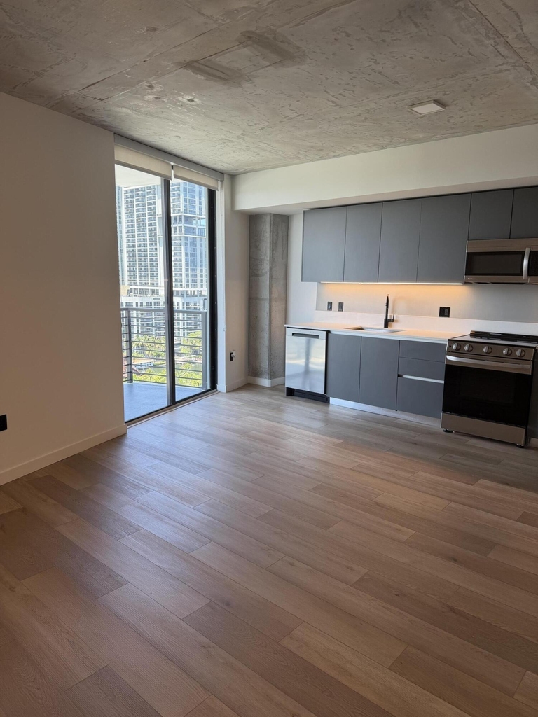 307 Sw 5th - Photo 1