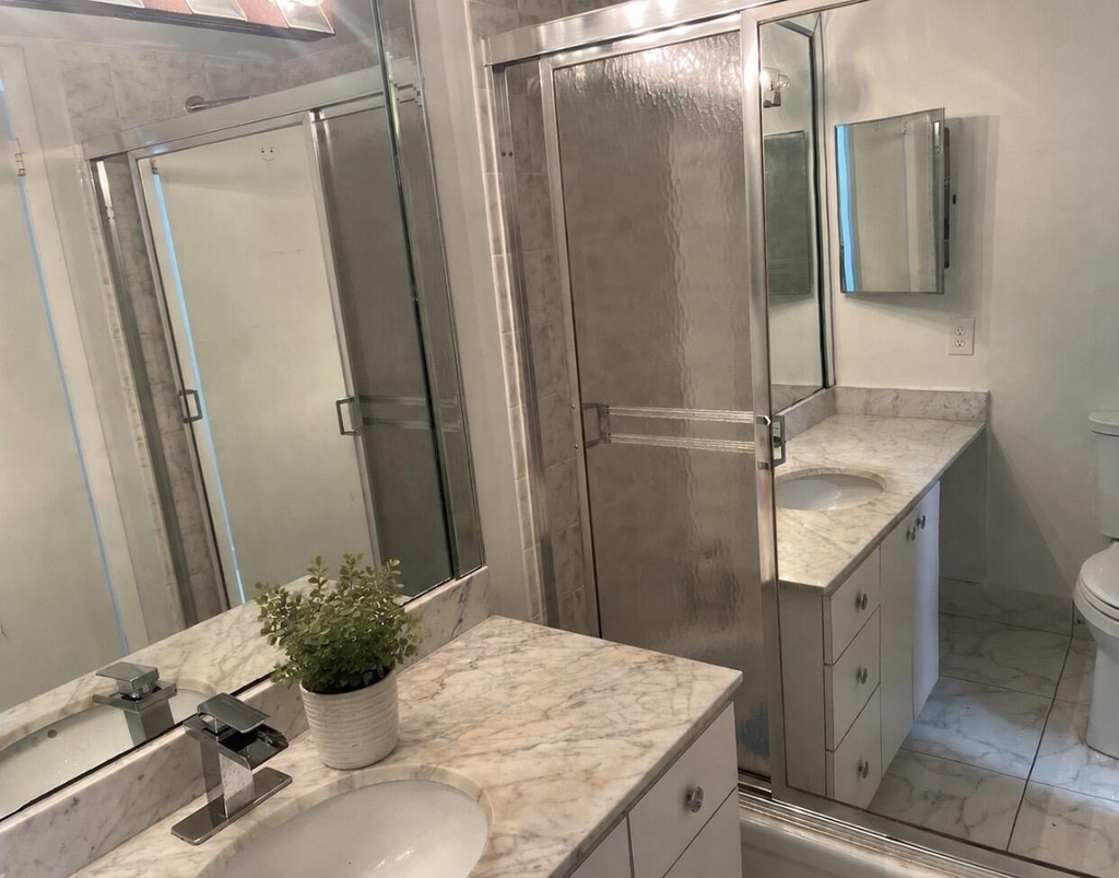 2750 Ne 183rd Street - Photo 5