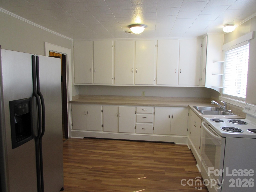 338 Culp Street - Photo 2